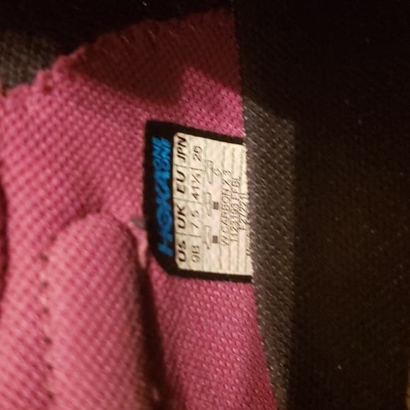 Hoka Carbon X Size 9B - Picture 5 of 5